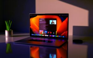 How to Choose the Perfect Laptop for Work, Play, and Productivity
