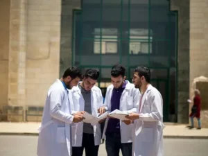 فرصتك الآن.. رابط التقديم للبرنامج التدريبي لخريجي الكليات والمعاهد الطبية والصحية دفعة 2023 في العراق