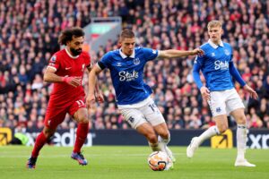 قمة مشتعلة في ميرسيسايد.. ليفربول يبحث عن رد الاعتبار وإيفرتون يطارد المفاجأة في ديربي ناري