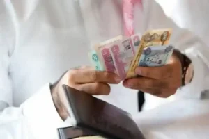 بدءًا من يونيو.. الإمارات تعتمد موعدًا موحدًا لصرف رواتب القطاع الخاص