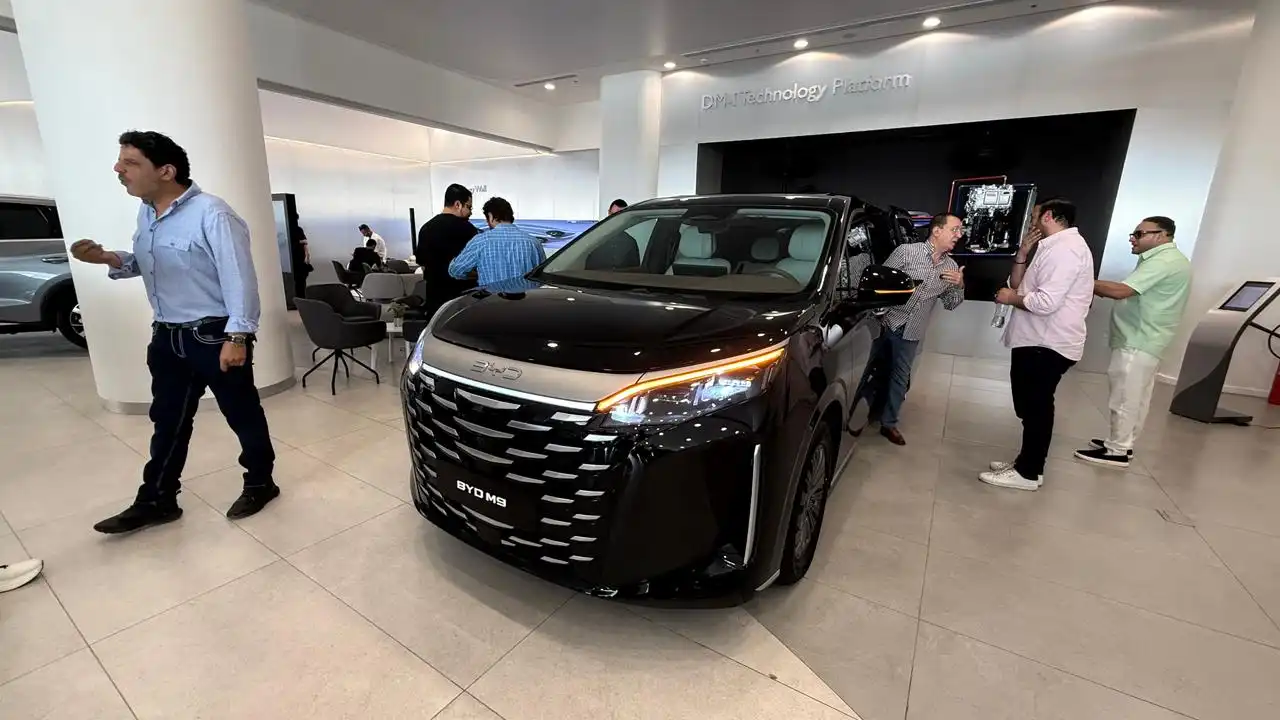 ظهور BYD M9 DM-i في مصر يشعل السوق.. مدى قيادة ضخم وتجهيزات فاخرة VIP