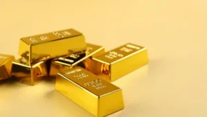 هبوط جديد في أسعار الذهب عالمياً اليوم.. التوترات السياسية وغموض الفائدة يضغطان على السوق
