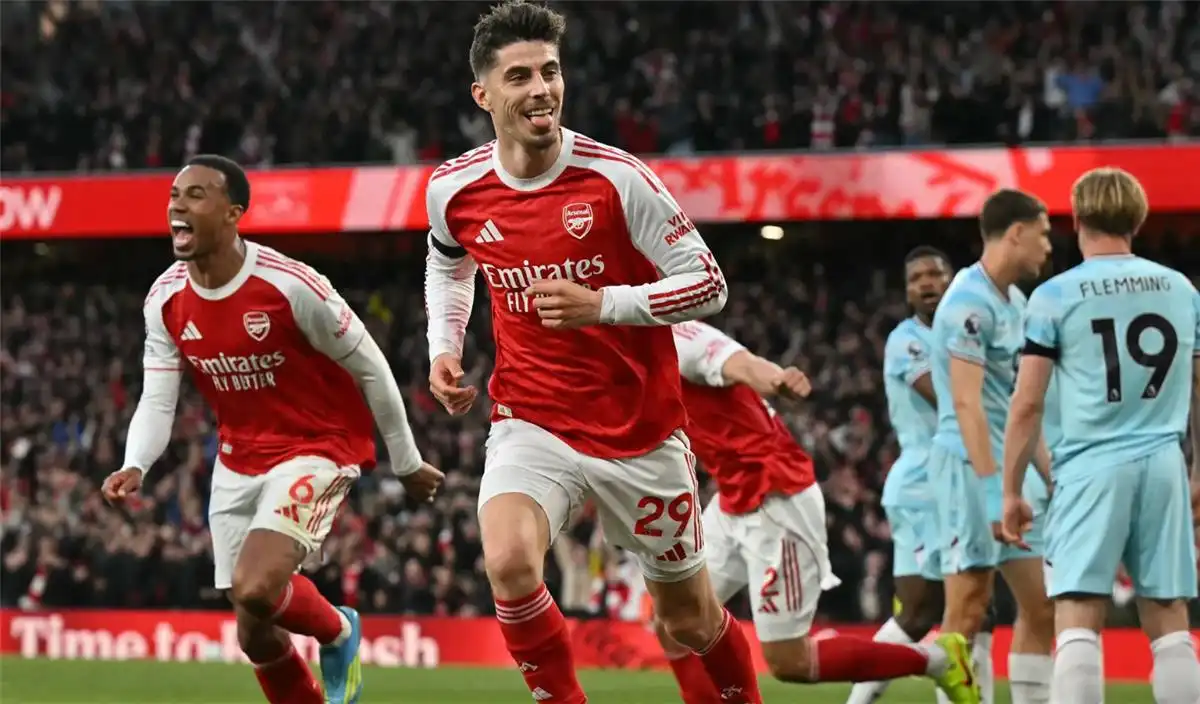 ترتيب الدوري الإنجليزي بعد فوز آرسنال على بيرنلي.. كيف تغيّرت الصدارة؟