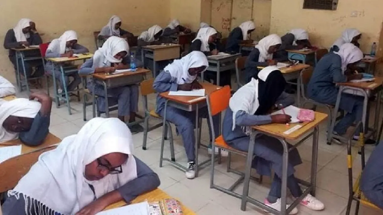 استعلم الآن.. نتيجة الشهادة المتوسطة السودانية 2025-2026 ولاية الخرطوم برقم الجلوس