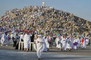 تقنية جديدة في الحج تعتمد على الذكاء الاصطناعي.. توقع التدافع قبل وقوعه وتحسين إدارة الحشود