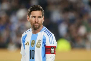 إصابة ميسي تشعل القلق في الأرجنتين قبل كأس العالم 2026.. تطورات مفاجئة تهدد جاهزية المونديال وخطة التانغو