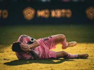 هل يشارك ليونيل ميسي في كأس العالم 2026؟.. إصابته الأخيرة تثير قلق الجماهير قبل المونديال