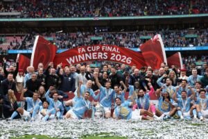 مانشستر سيتي يتوّج بكأس الاتحاد الإنجليزي وسط احتفالات تاريخية بعد الفوز على تشيلسي – صور وفيديو