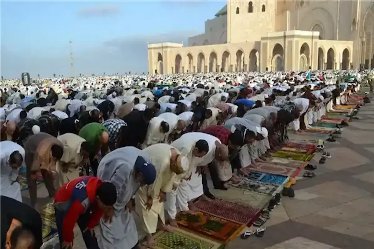 صلاة عيد الأضحى 2026 وعدد التكبيرات فيها.. الحكم الشرعي وكيفية أدائها وفق السنة النبوية