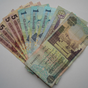 سعر صرف الدينار الليبي مقابل الدولار اليوم الاثنين 8 يونيو 2026.. تحديثات رسمية وأسعار السوق الموازي
