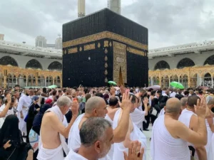 ضوابط العمرة 2027 في مصر.. الشروط الجديدة وآليات السفر لأول مرة